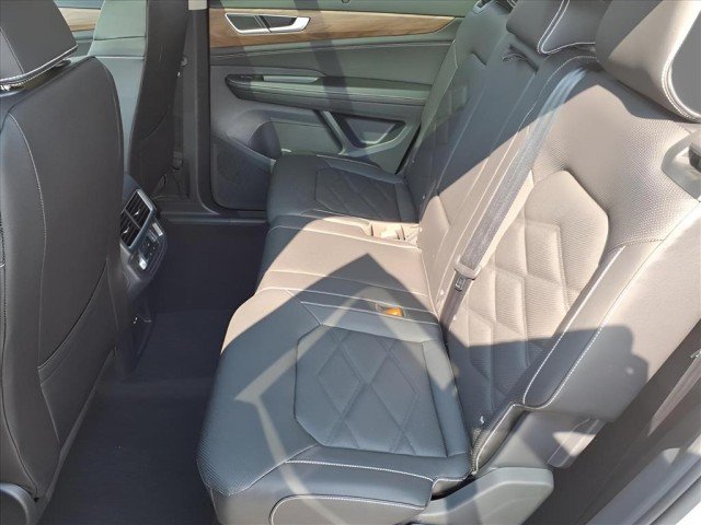 2026 Volkswagen Atlas SE w/Tech - Photo 15