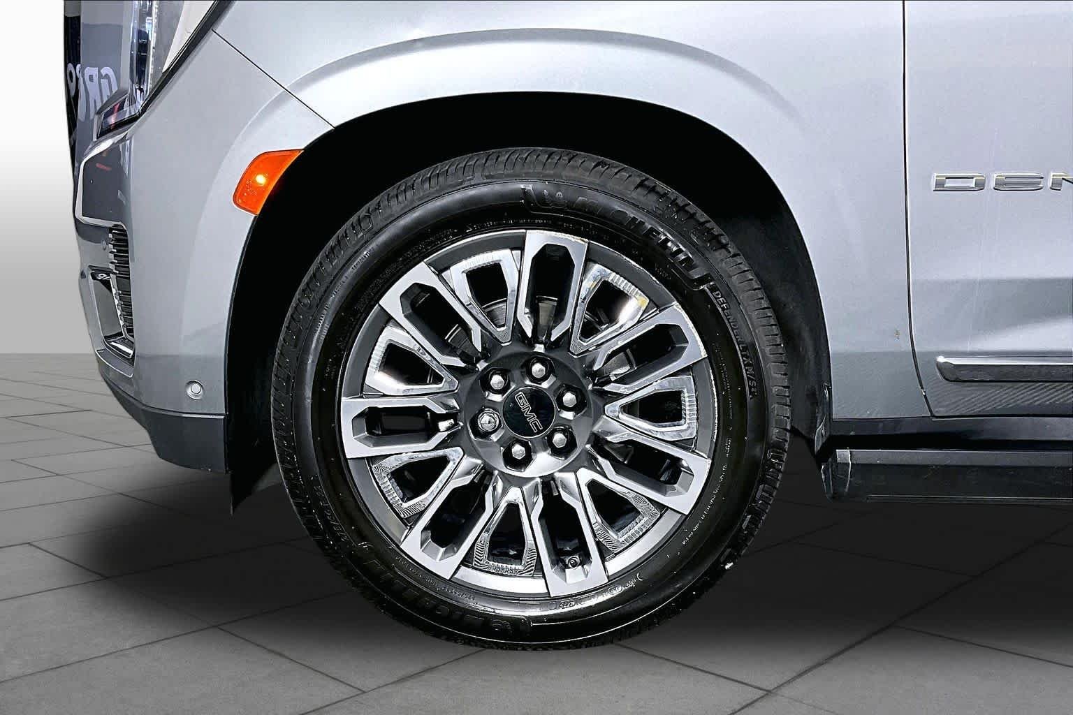 Used 2023 Sterling Metallic GMC Denali Ultimate image 10