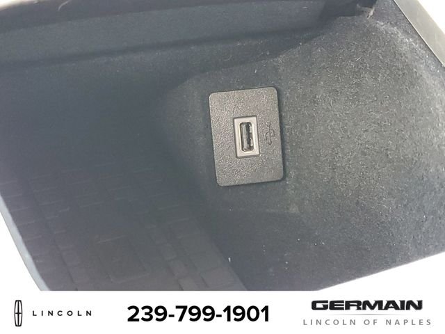 Used 2020 White Lincoln Reserve image 33