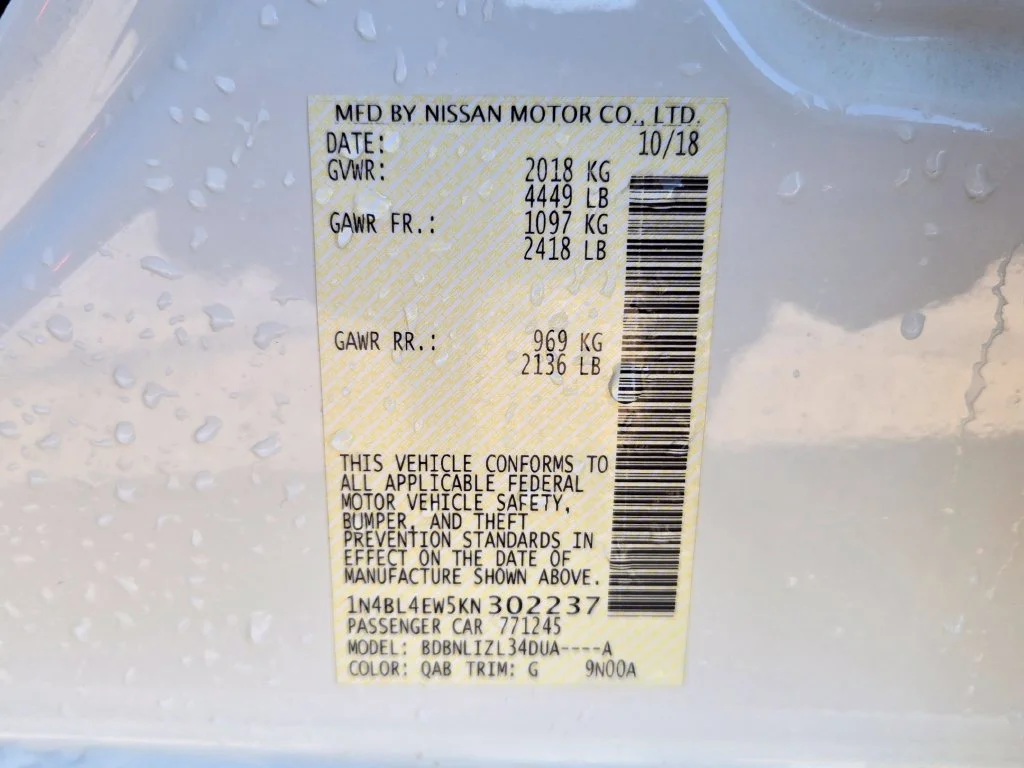 Used 2019 White Nissan 2.5 SL image 31