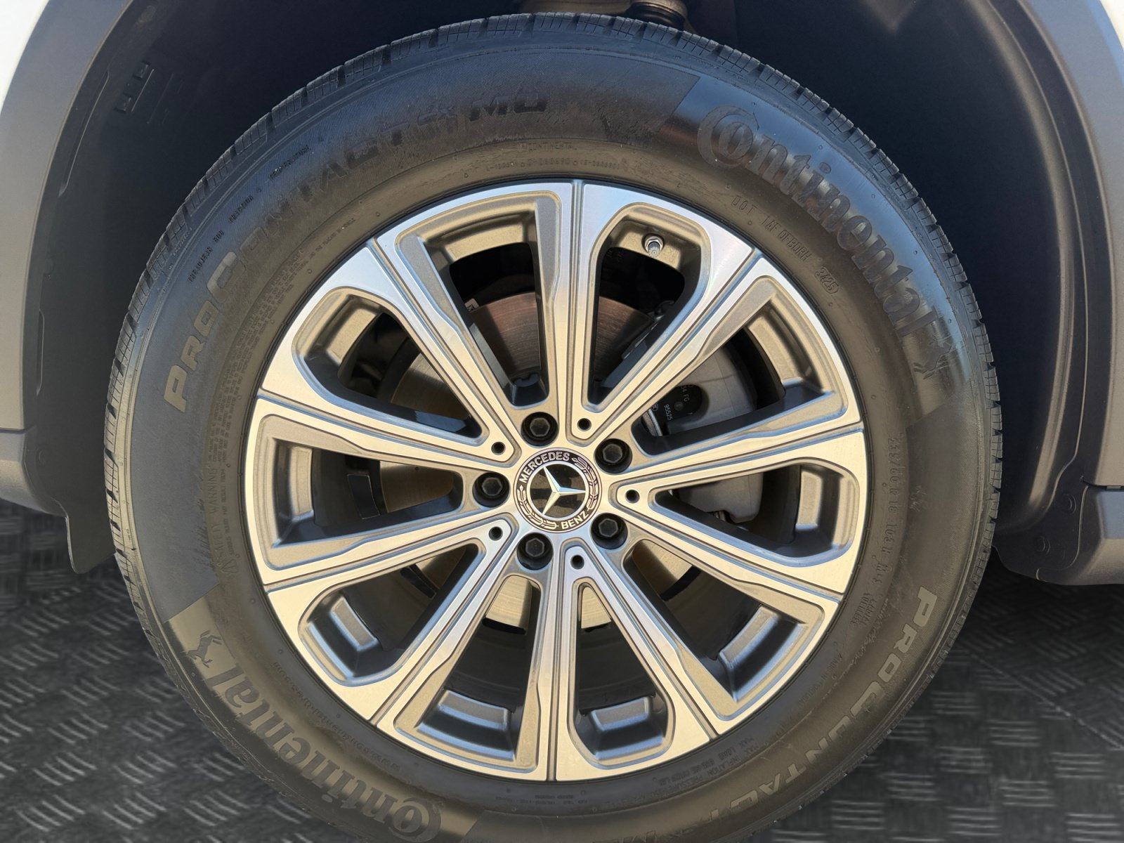 Certified Used 2026 Polar White Mercedes-Benz GLC 300 image 9