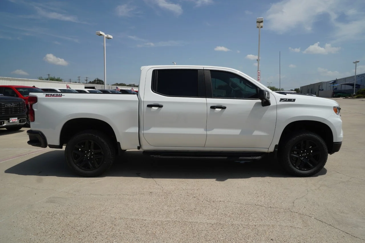 2026 Chevrolet Silverado 1500 LT Trail Boss - Photo 4