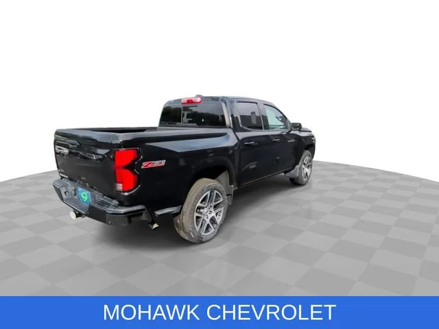 Used 2023 Black Chevrolet Z71 image 8