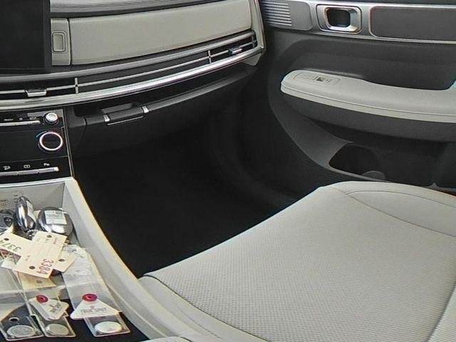 New 2027 White Hyundai SEL AWD image 38