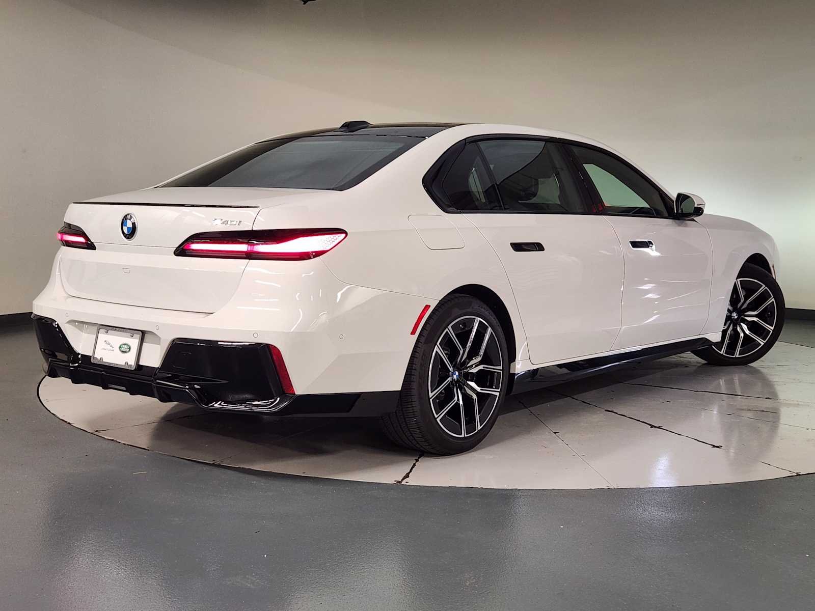Used 2026 Alpine White BMW 740i image 2