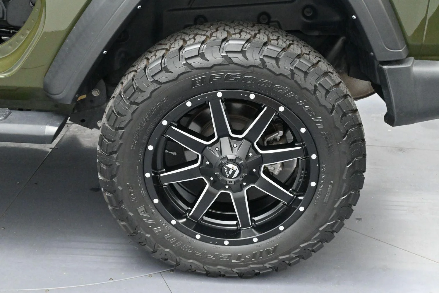 Used 2023 Sarge Green Clearcoat Jeep Sport image 32