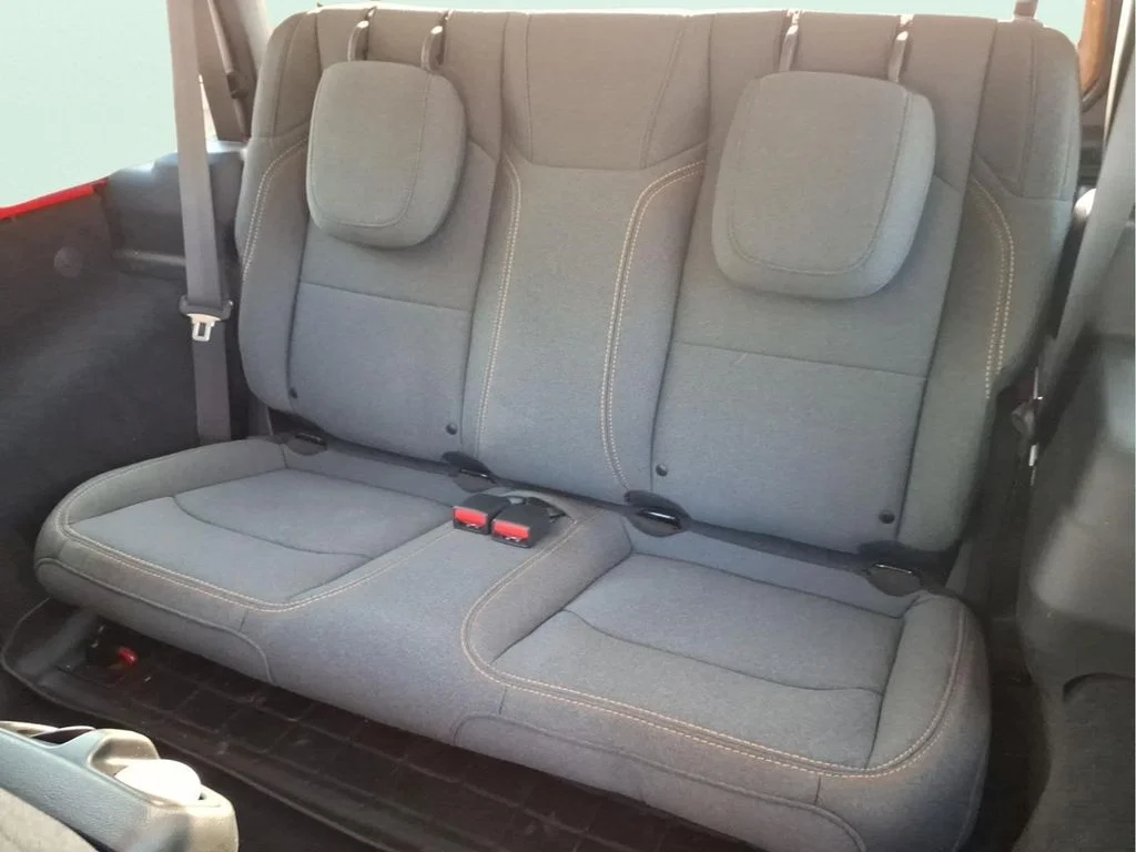 Used 2024 Red Jeep Sport S image 17