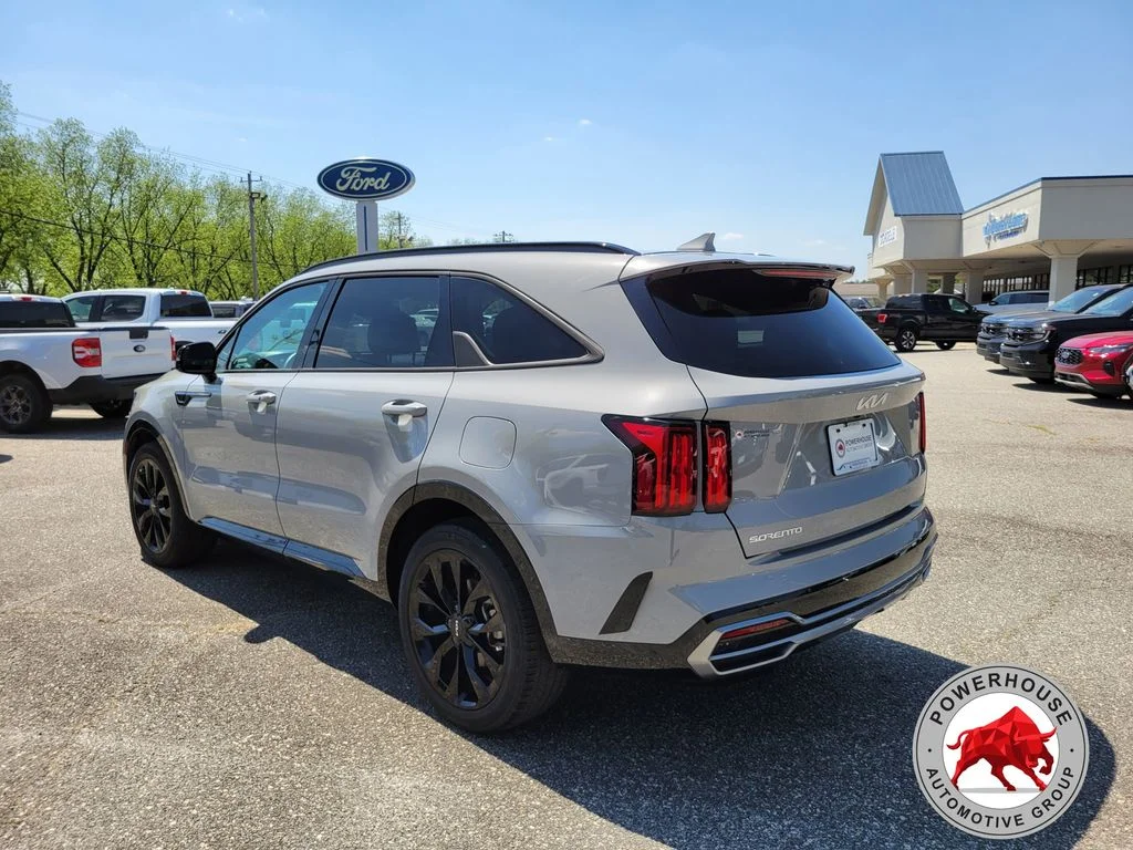 Used 2023 Gray Kia SX image 4