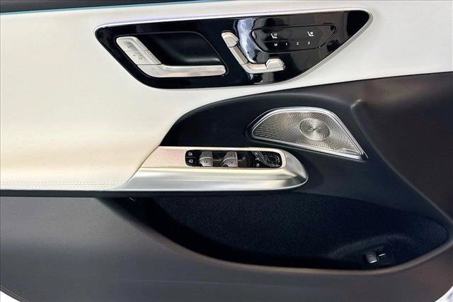 New 2026 MANUFAKTUR Moonlight White Magno Mercedes-Benz AMG® E 53 E image 45