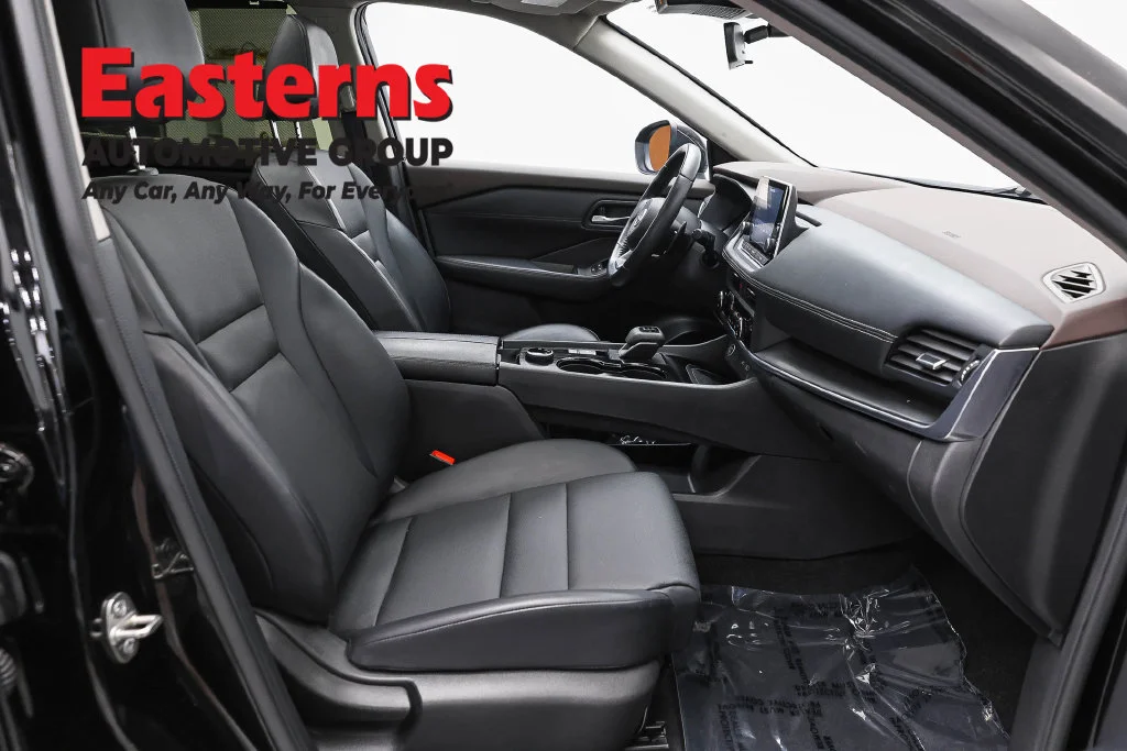 Used 2023 Black Nissan SV image 25