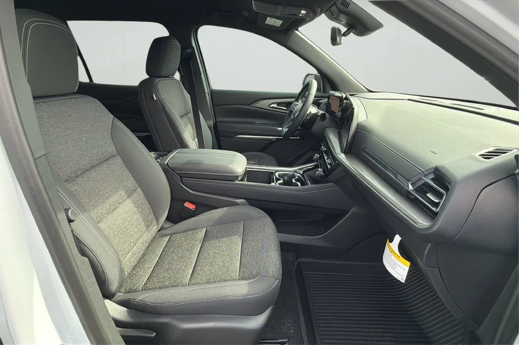 New 2027 Summit White Chevrolet LT image 15