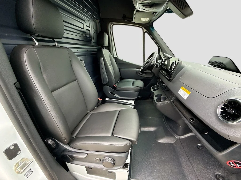 Used 2025 White Mercedes-Benz Cargo 144 WB image 25