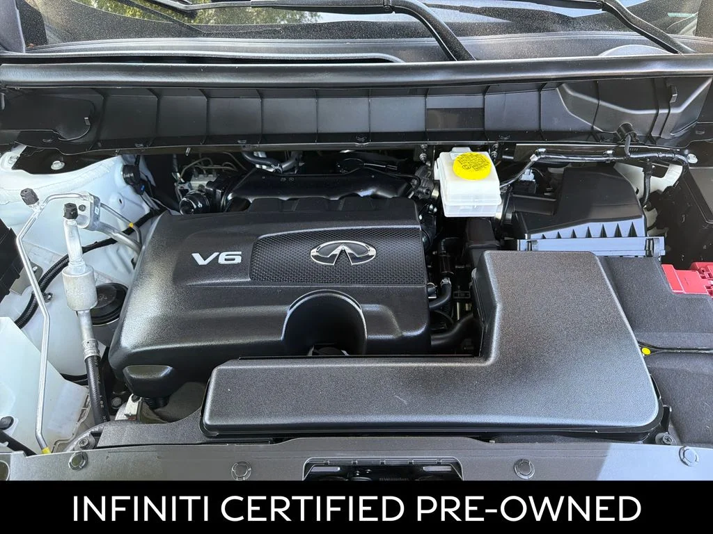 Certified Used 2023 Majestic White INFINITI LUXE image 17