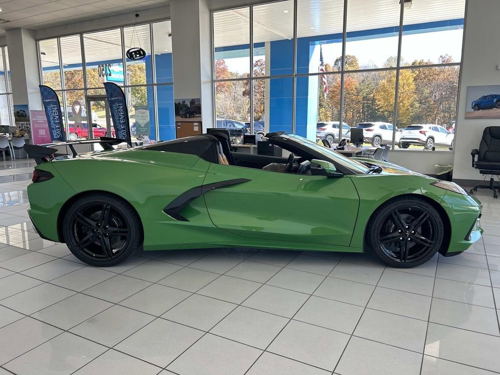 New 2026 Roswell Green Metallic Chevrolet 2LT image 3