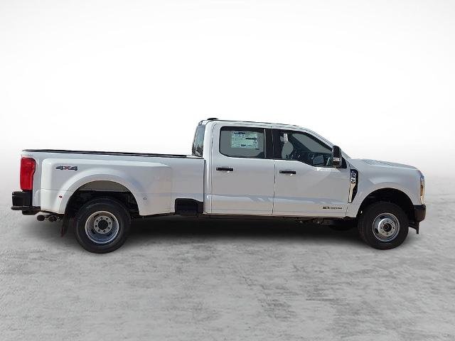New 2026 Oxford White Ford F-350® XL image 37