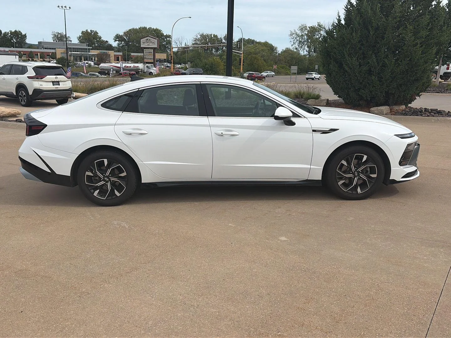 Used 2025 Hyundai Sonata SEL with VIN KMHL64JA0SA437063 for sale in Winona, Minnesota