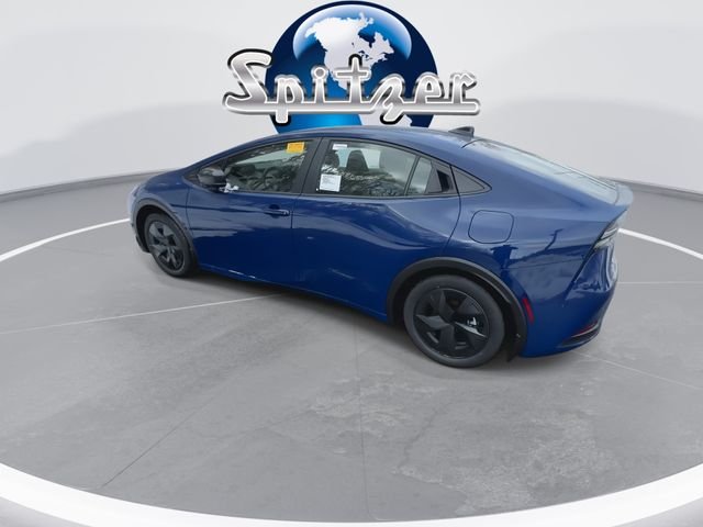 2026 Toyota Prius Plug-in Hybrid SE - Photo 7