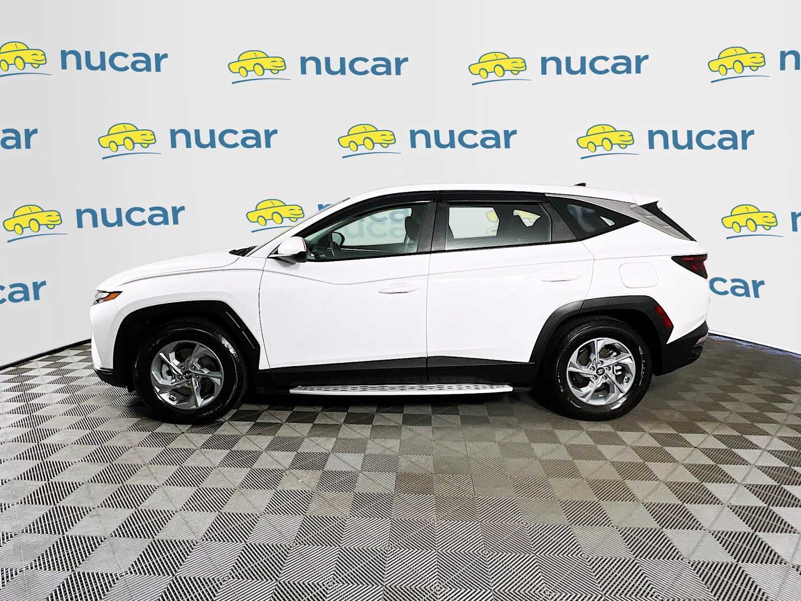 Used 2024 White Pearl Hyundai SE image 4