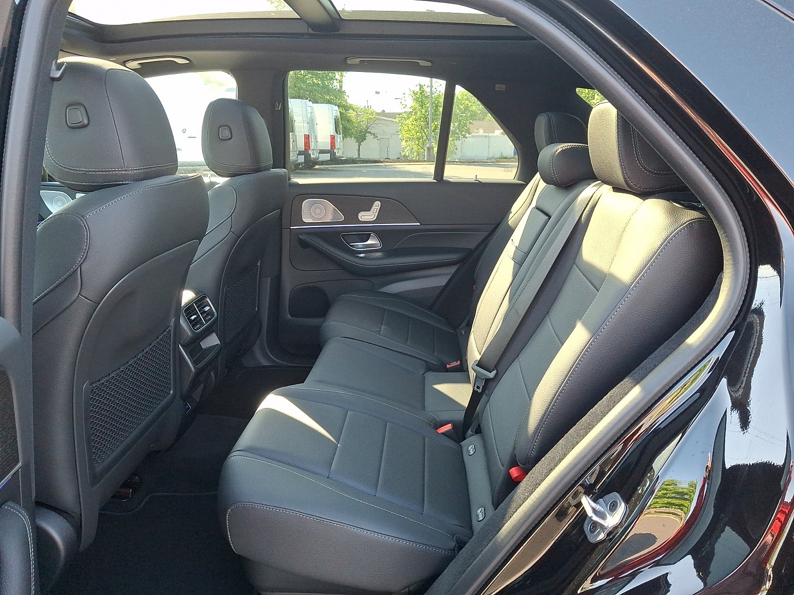 Used 2026 Obsidian Black Metallic Mercedes-Benz GLE 350 image 10