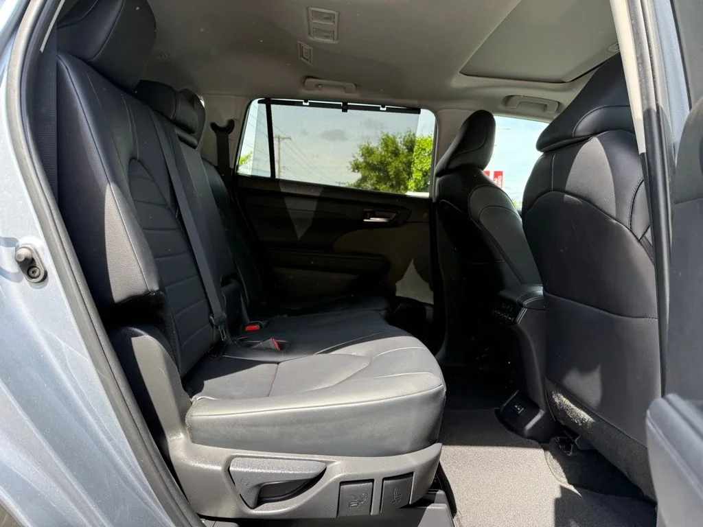 Certified Used 2024  Toyota XLE image 18