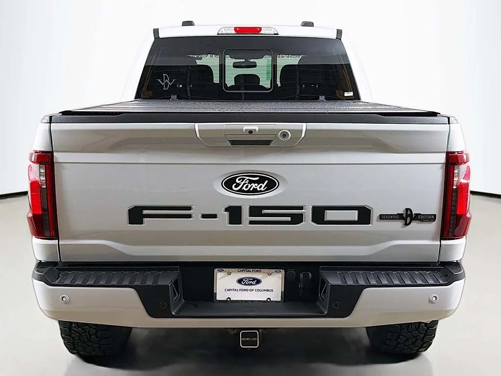 New 2025 Space White Metallic Ford XLT image 14