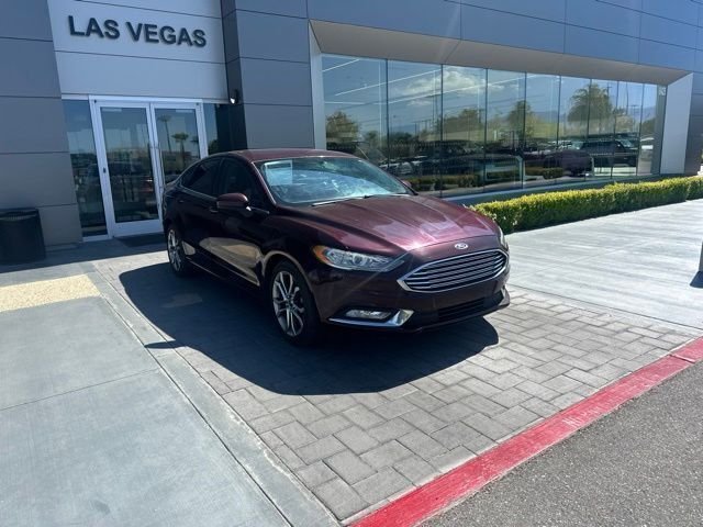 Used 2017 Red Ford SE image 3
