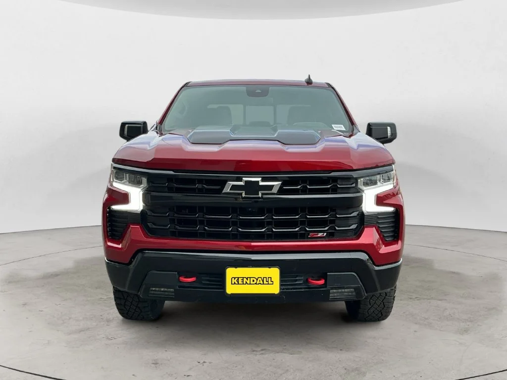 Used 2022 CHERRY RED TINTCOAT Chevrolet LT Trail Boss image 3