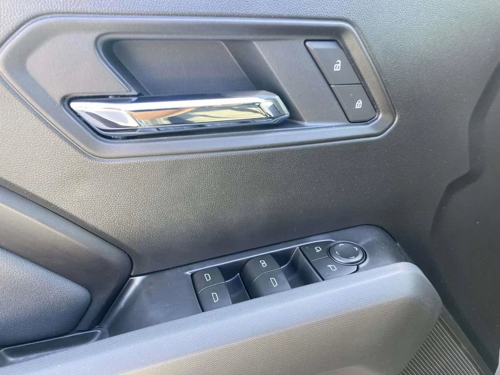 New 2026 Sterling Metallic GMC Elevation image 15