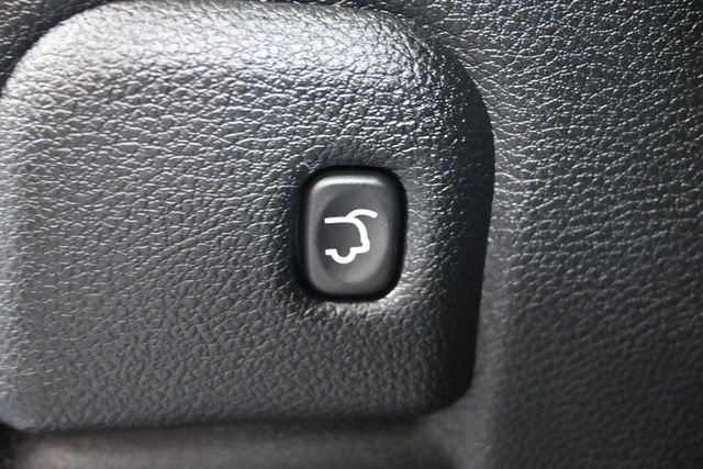 Used 2017 Gray Jeep Limited image 16