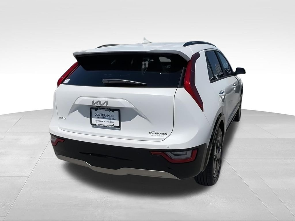 New 2026 White Kia Wave image 7
