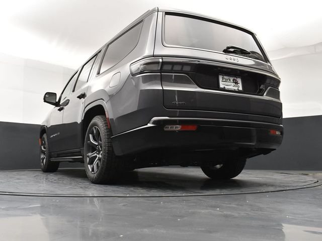 New 2026 Baltic-Gray Metallic Clear-Coat Exterior Paint Jeep Upland image 22