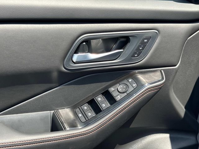 New 2026 Boulder Gray Pearl Nissan Rock Creek® image 22