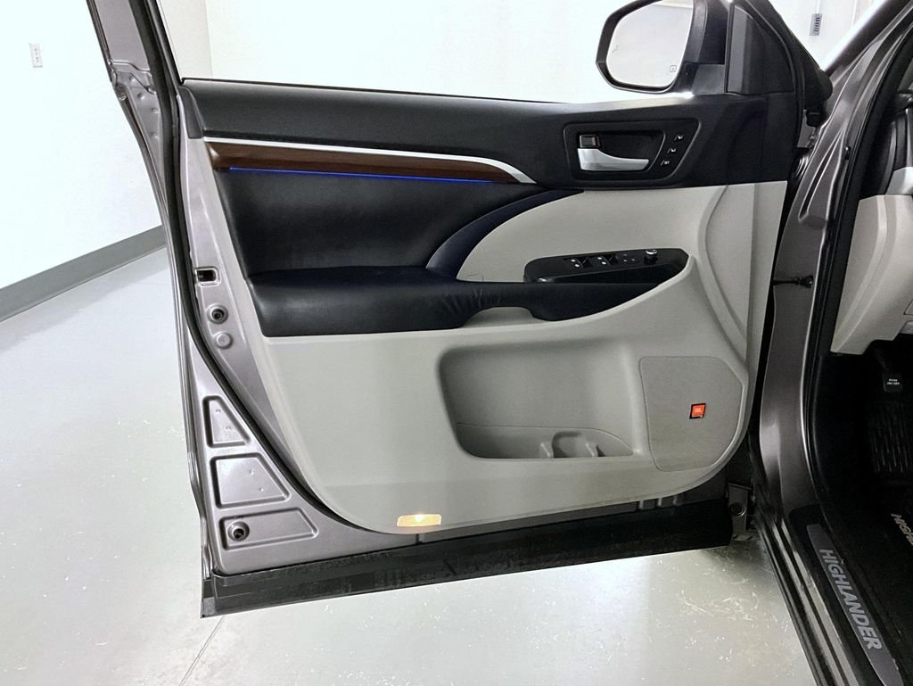 2016 Toyota Highlander Limited - Photo 9