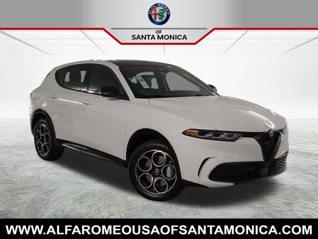 2025 Alfa Romeo Tonale Base