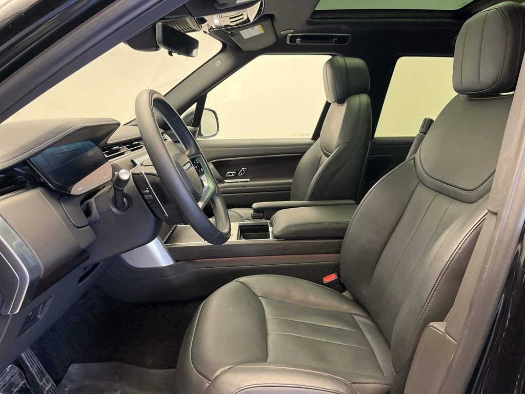 2025 Land Rover Range Rover SE - Photo 13