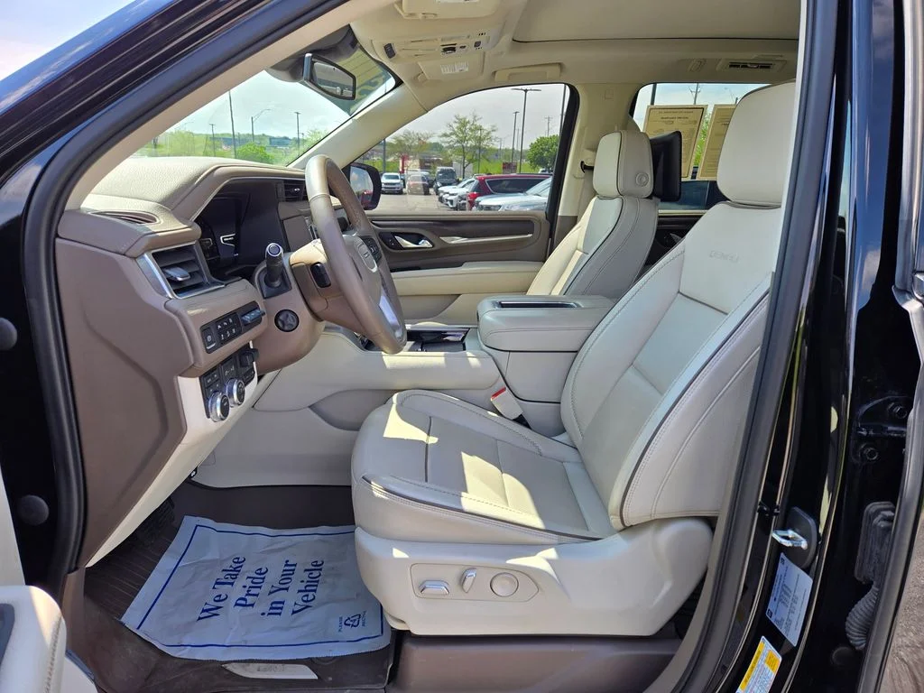 Used 2023 Black GMC Denali image 17
