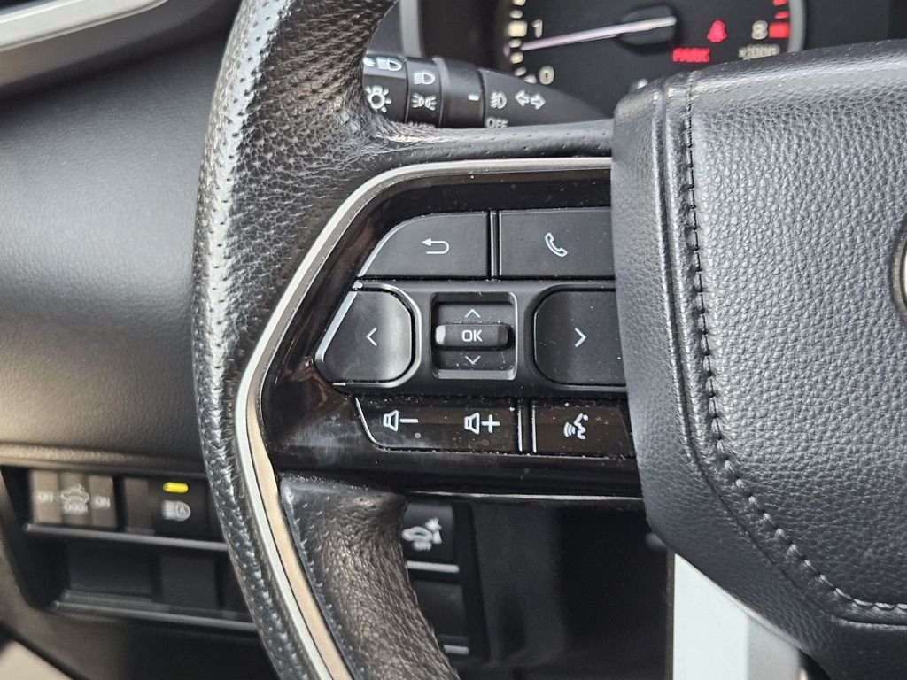 Used 2023  Toyota Limited image 28