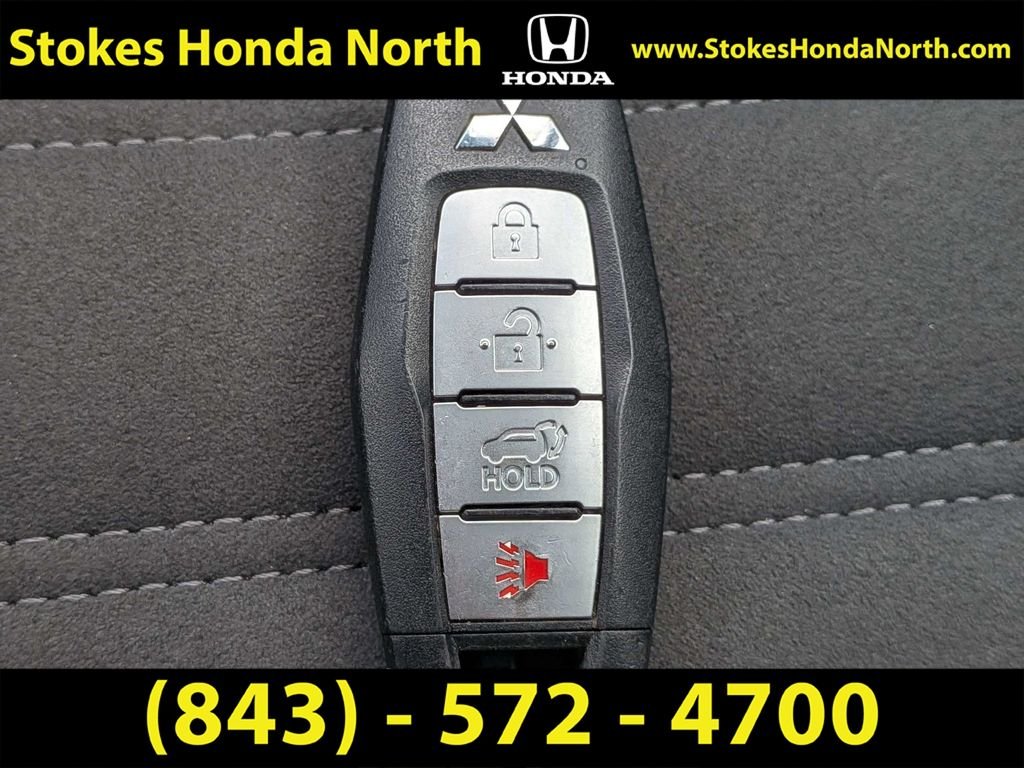 Used 2023  Mitsubishi SE image 27