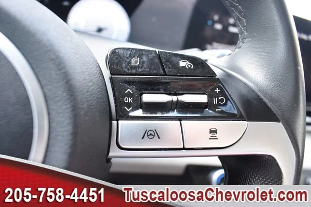Used 2025 Amazon Gray Hyundai Limited image 29