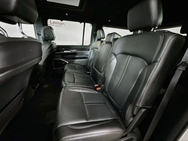 Used 2024 White Jeep Base image 26