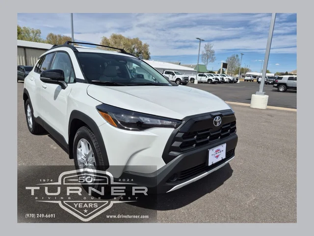2026 Toyota Corolla Cross LE