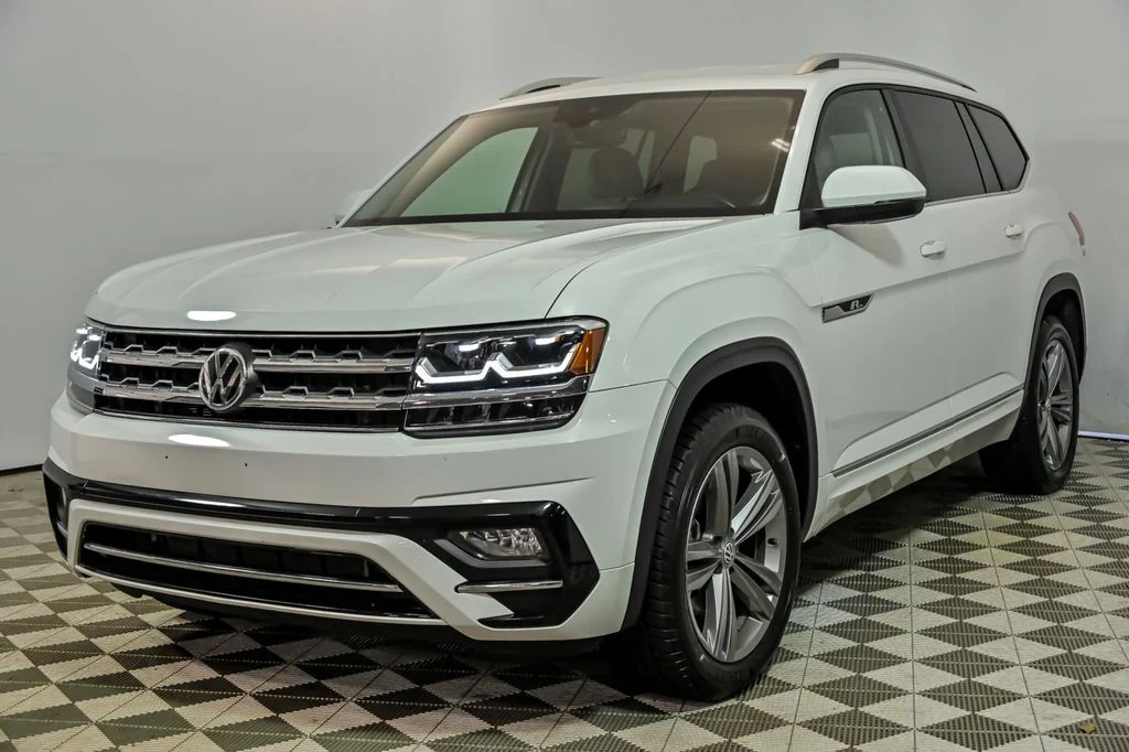 Used 2019 White Volkswagen 3.6L V6 SE image 5