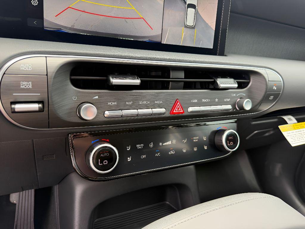 New 2026 Creamy White Pearl Hyundai Blue SEL Premium 7P image 29