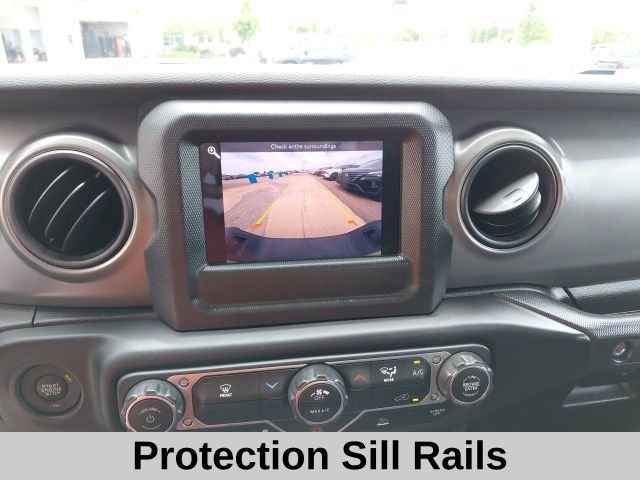 Used 2023 Green Jeep Willys image 17