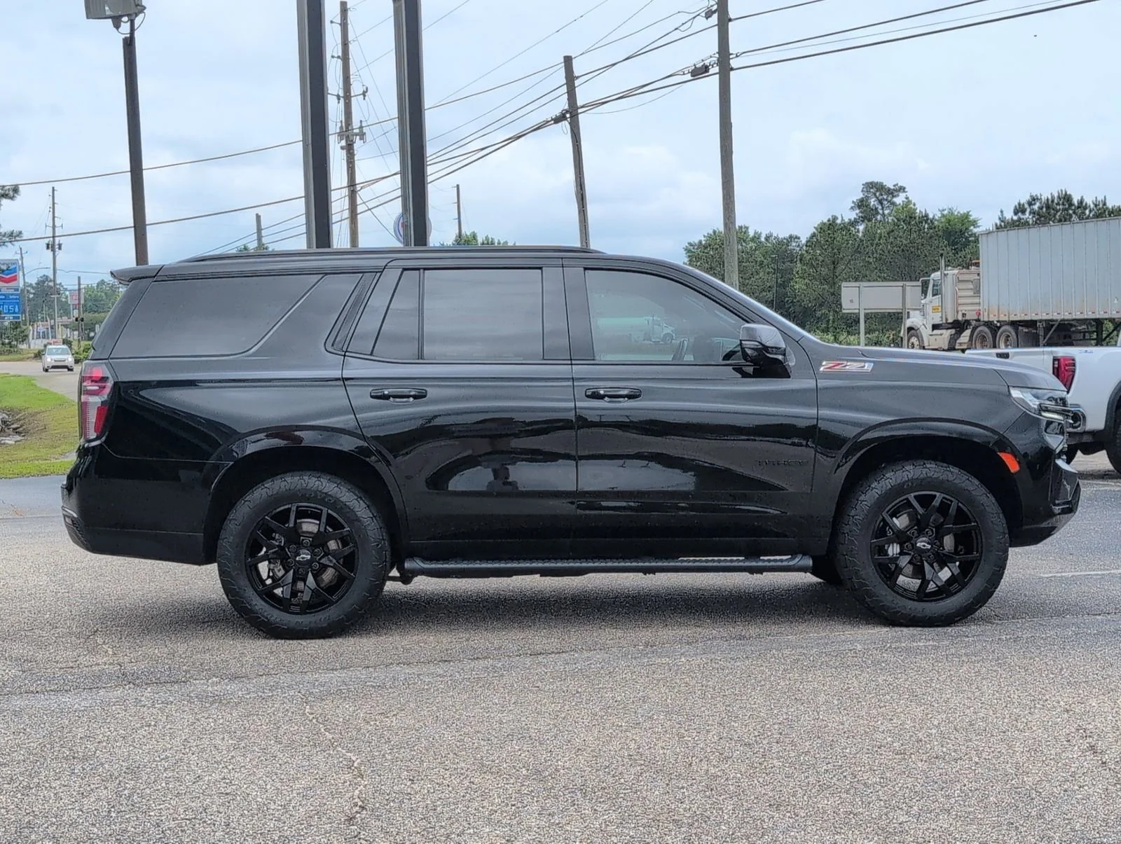 Used 2022 Black Chevrolet Z71 image 7