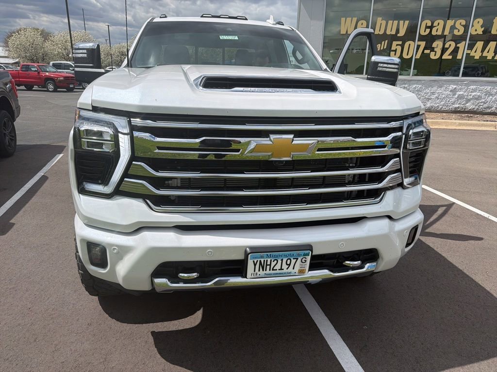 Used 2024 Chevrolet Silverado 3500HD High Country with VIN 1GC4YVEY5RF365354 for sale in Northfield, Minnesota