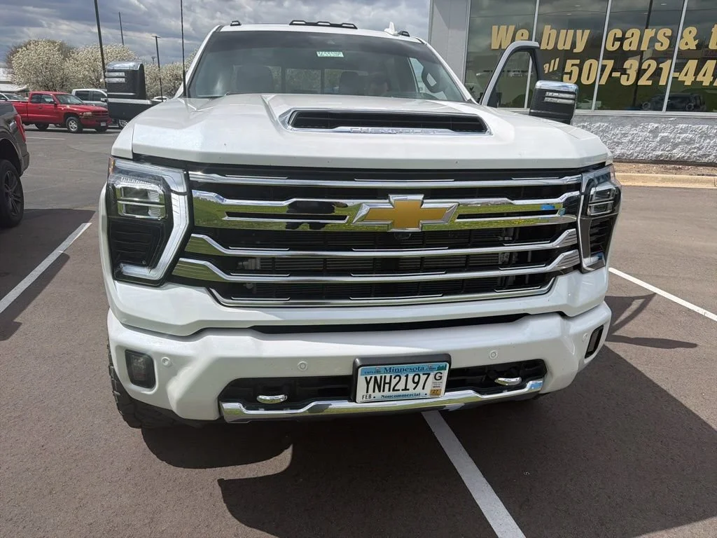 Used 2024 Chevrolet Silverado 3500HD High Country with VIN 1GC4YVEY5RF365354 for sale in Northfield, Minnesota