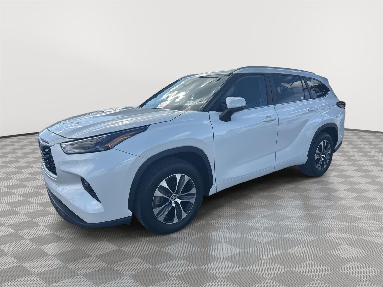 2025 Toyota Highlander XLE