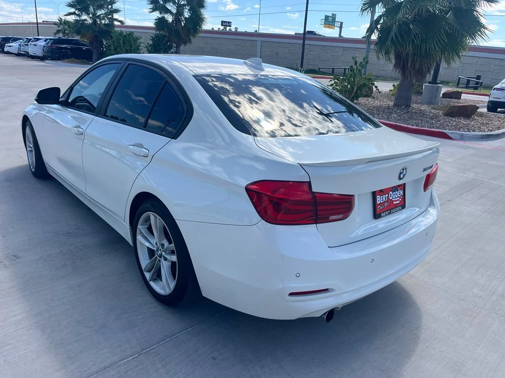 Used 2016 White BMW 320i image 4