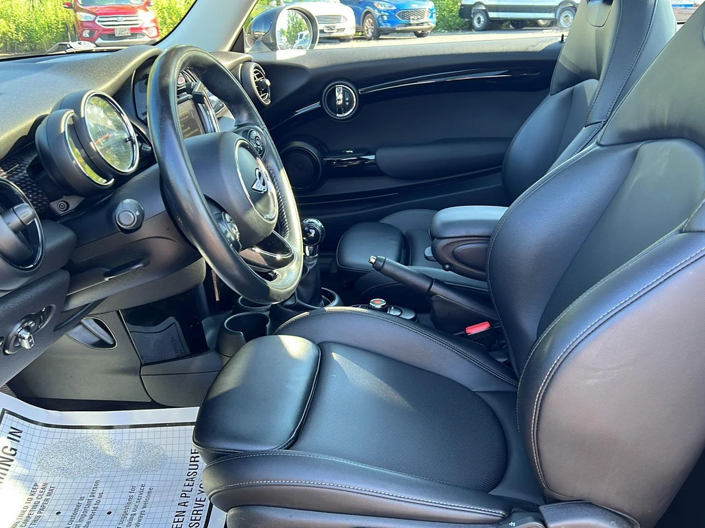 Used 2018 Midnight Black Metallic MINI Base image 9